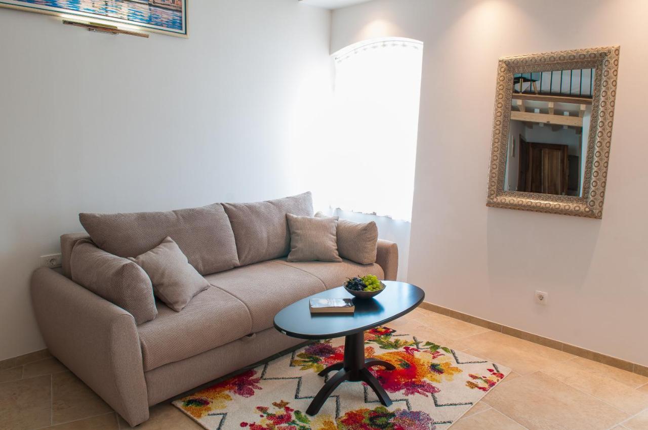 Bazzar Apartments Трогир Экстерьер фото